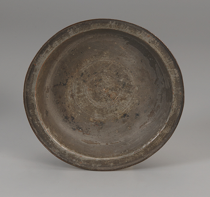 Pair of Covered Dishes Slider Image 4